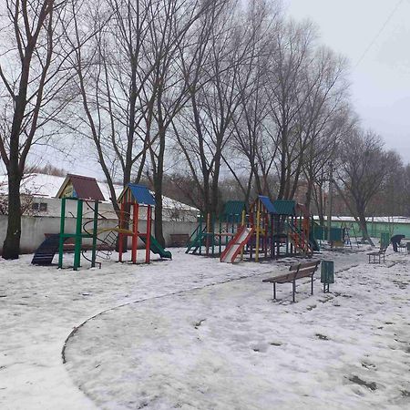Однокомнатная Квартира С Дизайнерским Ремонтом Khmel'nyts'kyy Exterior foto